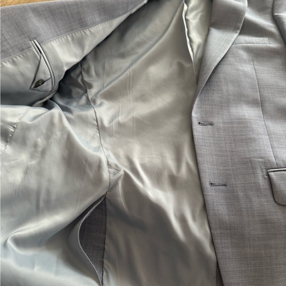 Calvin Klein Men's Suit in Light Gray - Picture 6 of 6